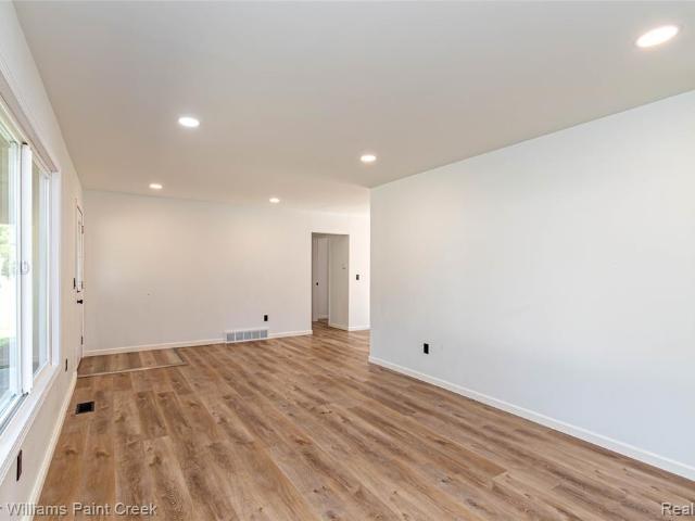 House for sale in Grand Blanc, Michigan