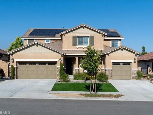 House for sale in Fontana, San Bernardino County