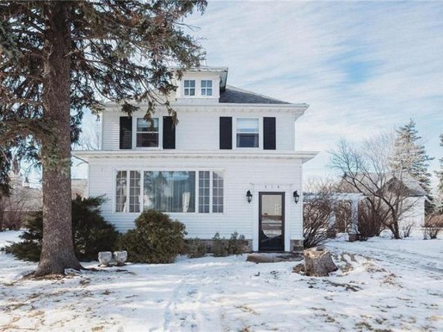 House for sale in Jamestown, North Dakota