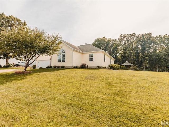 House for sale in Dixon, Missouri