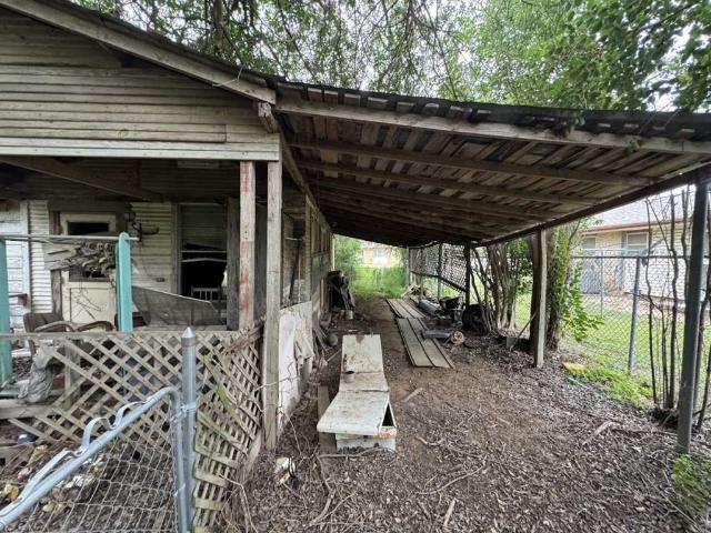 House for sale in Poteet, Texas