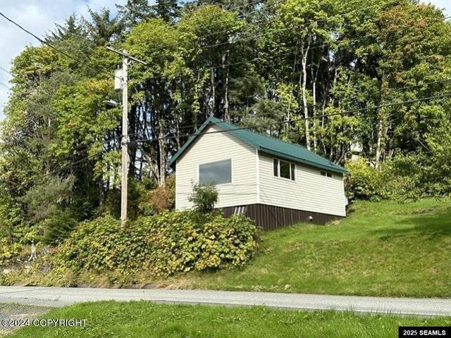 House for sale in Meyers Chuck