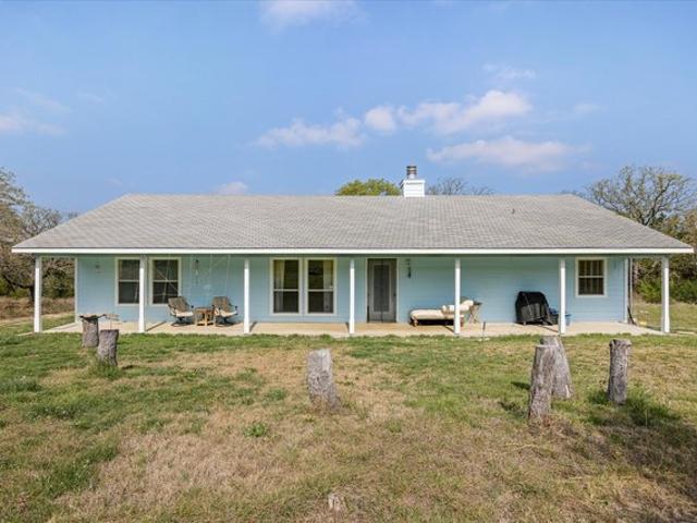 House for sale in Hamilton, Texas