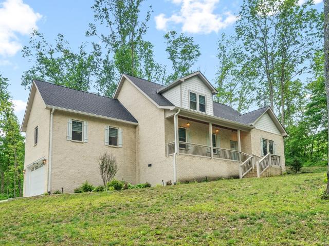 House for sale in White Bluff