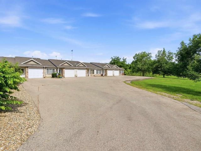 Condo for sale in Marshalltown, Marshall County