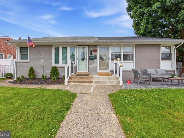 Townhouse for sale in Delco, Pennsylvania