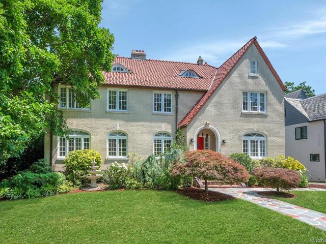 House for sale in Pelham, New York