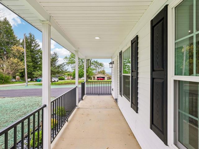 House for sale in Edinburg, Pennsylvania