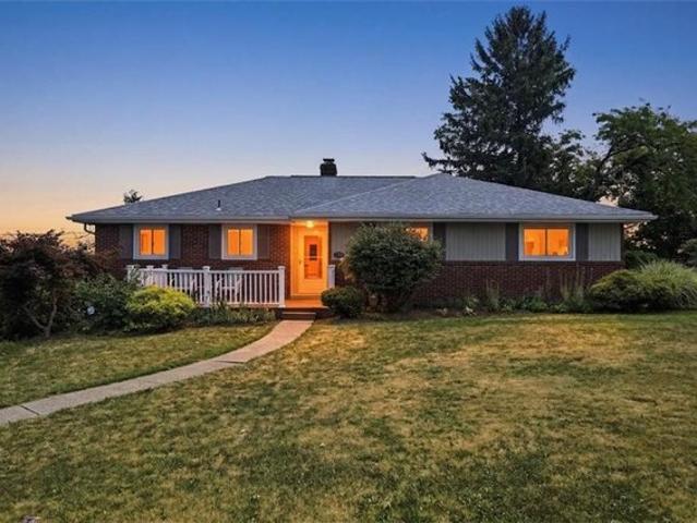 House for sale in Pittsburg, Pennsylvania