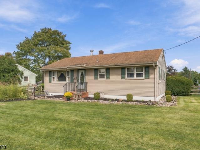 House for sale in Weston, Manville