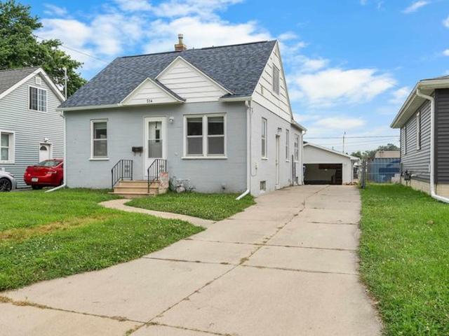 House for sale in Waterloo, Iowa