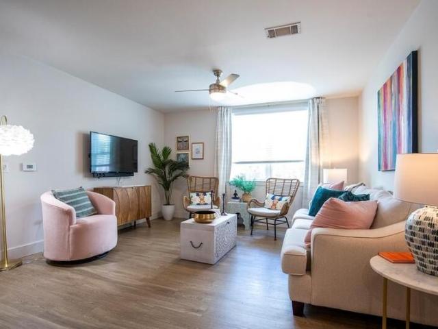 Condo for sale in Oxford Condo for sale in Oxford