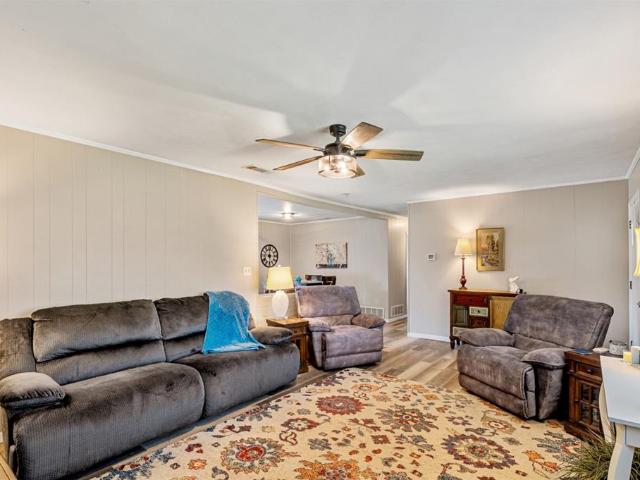House for sale in Henderson, Texas