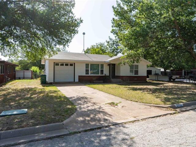 House for sale in Jacksboro, Texas