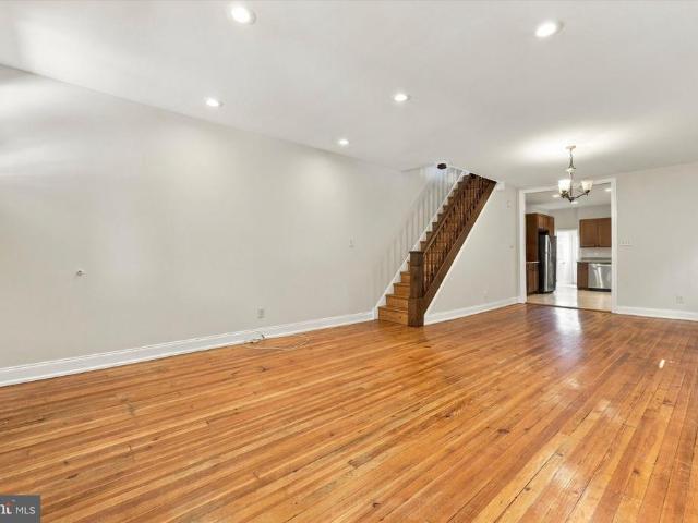 Townhouse for sale in Shainline, Bridgeport