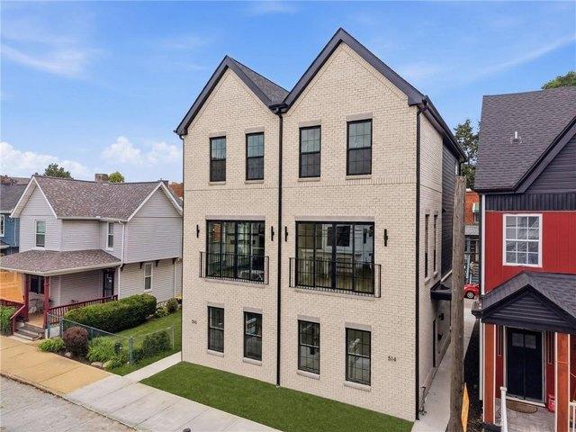 Townhouse for sale in Pittsburg, Pennsylvania