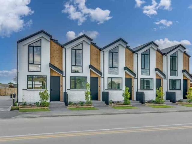 House for rent in Chaslands, Canterbury