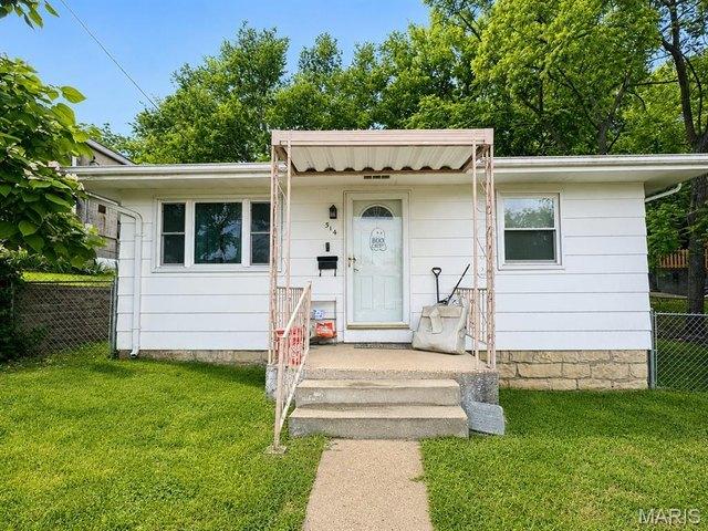 House for sale in De Soto, Missouri