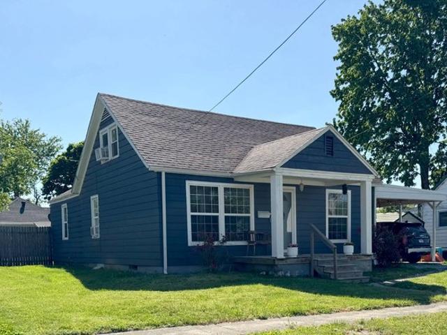 House for sale in Fairfield, Illinois