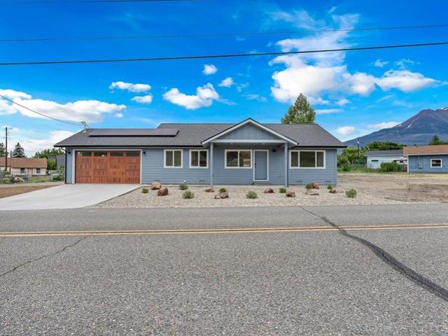 House for sale in Weed, California