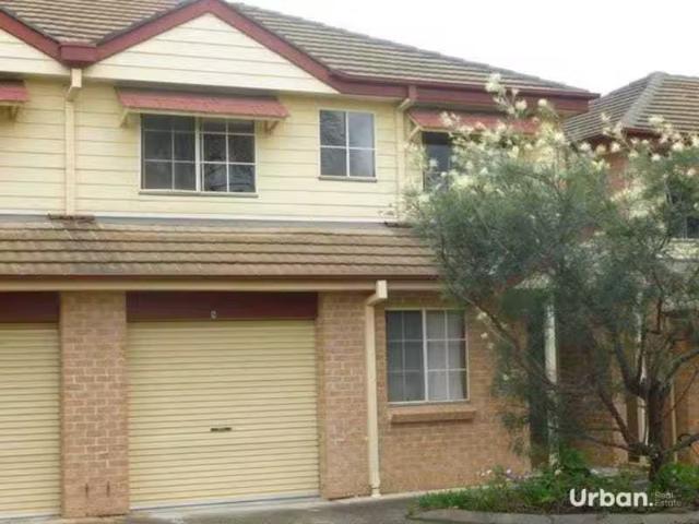 Condo for rent in Acacia Gardens
