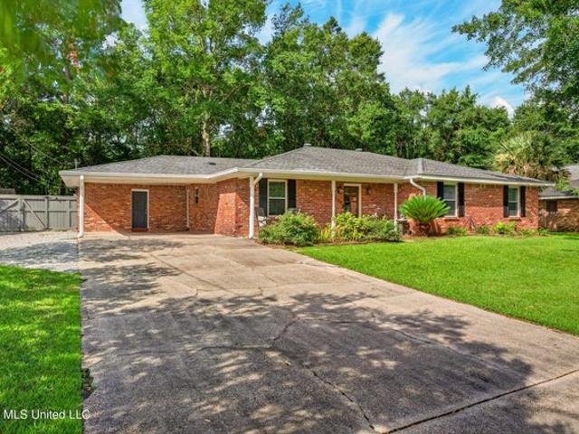 House for sale in Bay Saint Louis, Mississippi