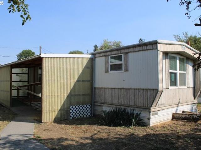 House for sale in Oregonia