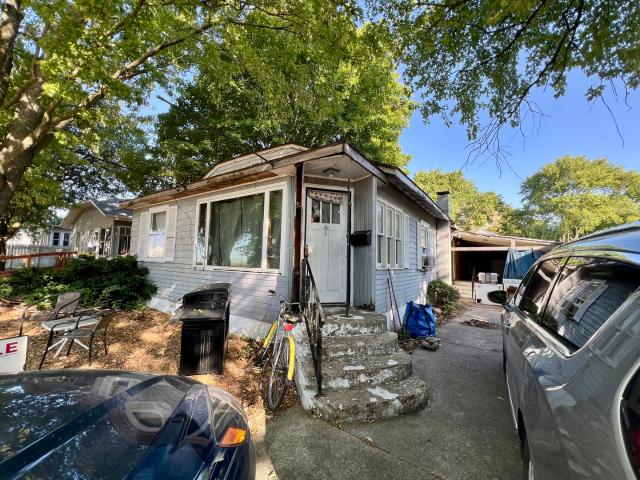House for sale in Douglas, Illinois