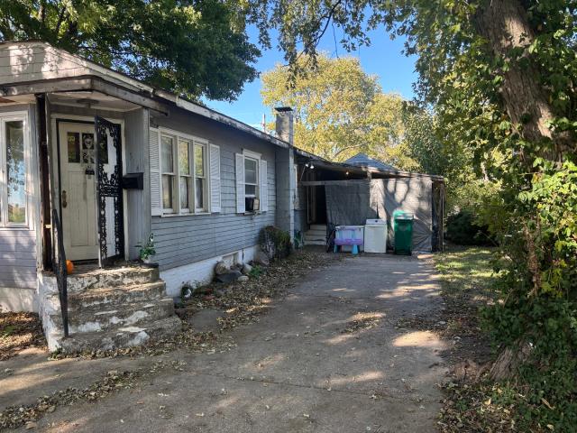 House for sale in Villa Grove, Douglas County