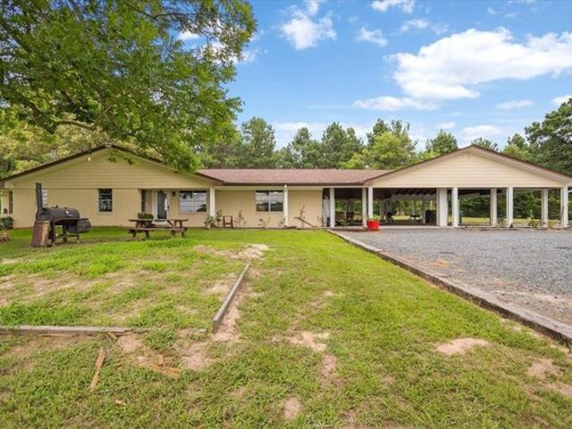 House for sale in Morris, Texas