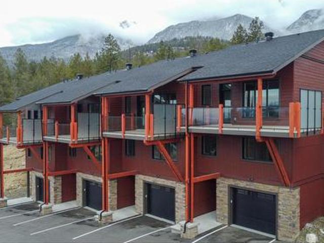 House for sale in Fairmont Hot Springs, British Columbia