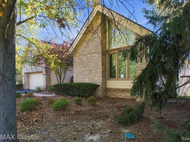Condo for sale in Oakbrooke of West Bloomfield, West Bloomfield Township