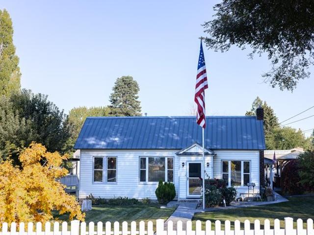 House for sale in Oregonia