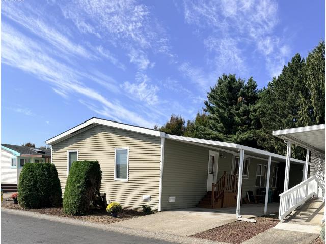 House for sale in Scappoose, Columbia County