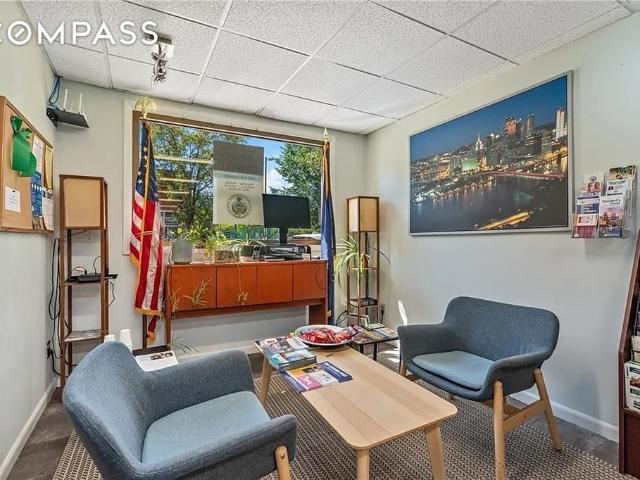 House for sale in Pittsburg, Pennsylvania