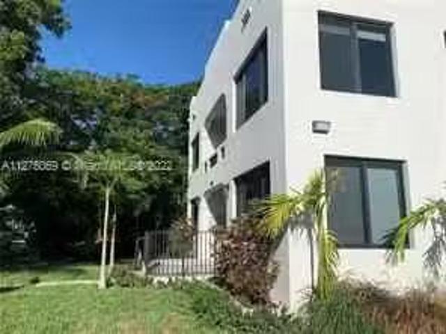 Condo for rent in Hollywood