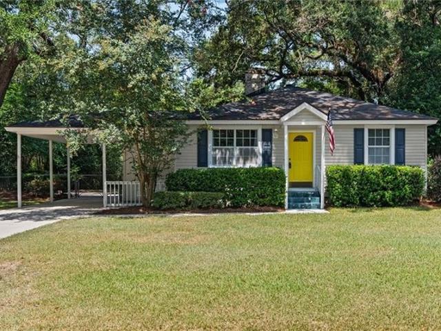 House for sale in Country Club Village, Mobile
