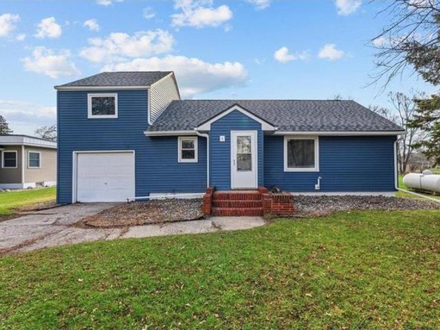 House for sale in Wyndmere, North Dakota