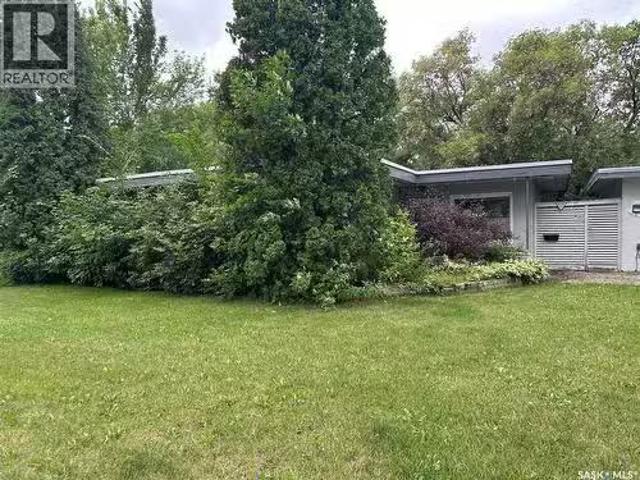 House for sale in Weyburn, Saskatchewan