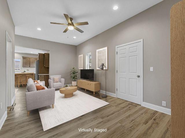 House for sale in Madelia, Minnesota