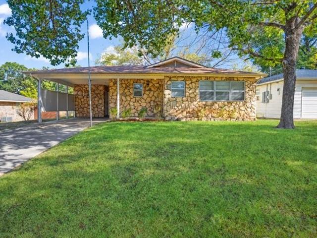 House for sale in Denison, Grayson County