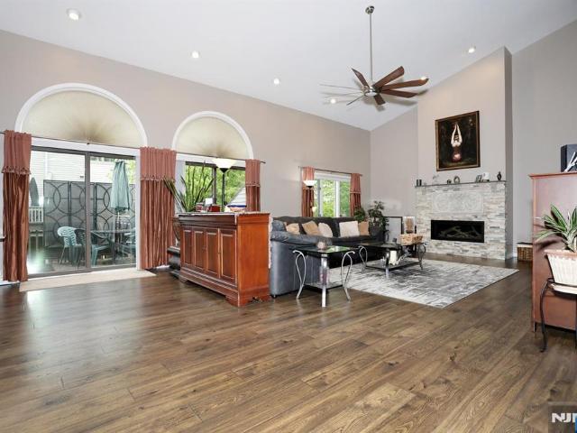 Townhouse for sale in Norwood, New Jersey