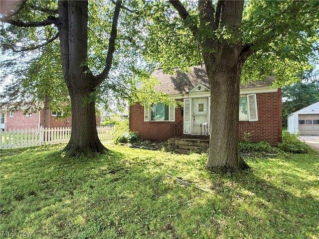 House for sale in Massillon, Stark County