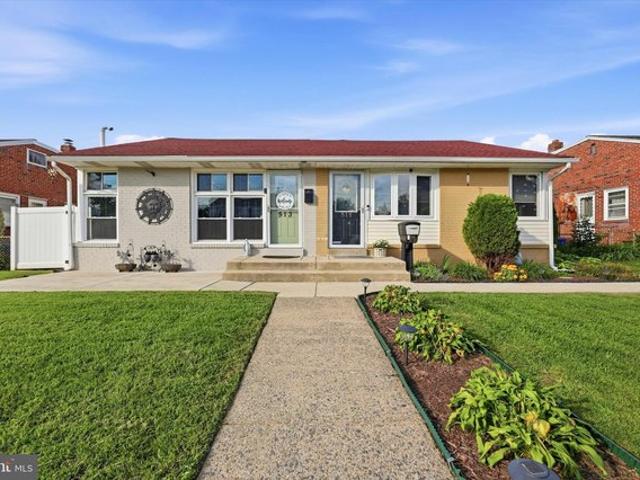 Townhouse for sale in Folsom, Ridley Township
