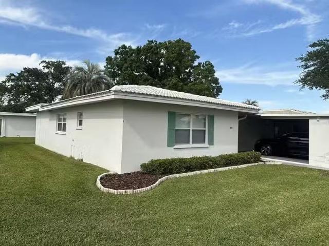 Condo for sale in Lakeland