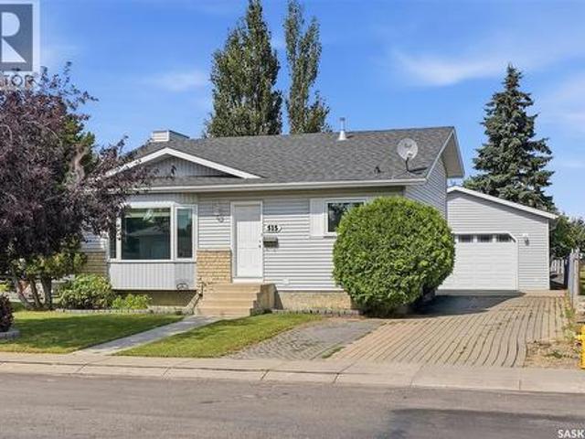 House for sale in Saskatoon, Saskatchewan