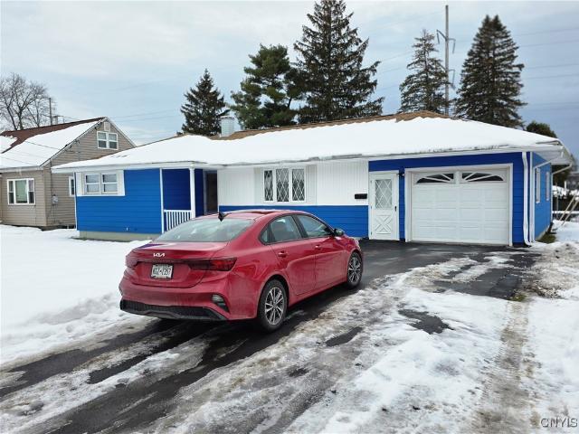 House for sale in Oneida, New York