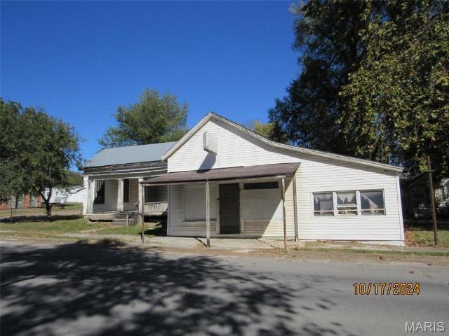 House for sale in Newllano, Missouri