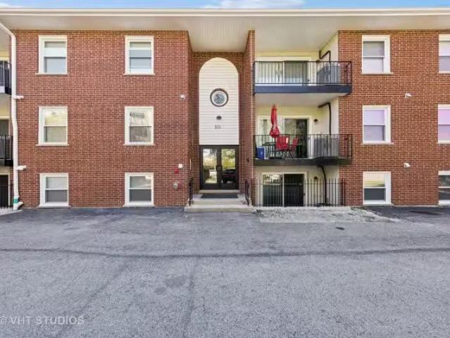 House for rent in Downers Grove