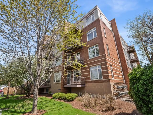 Condo for sale in Oak Park, Illinois